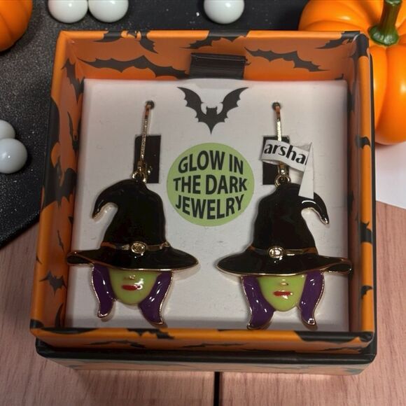 GLOW IN TNE DARK GOLD TONE ENAMEL WITCHES HALLOWEEN EARRINGS 1,75” - Picture 1 of 3
